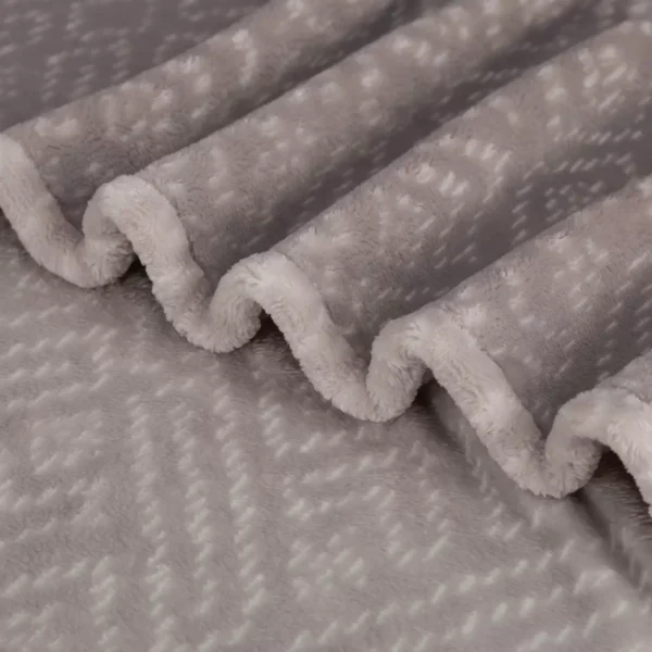 Eco-Friendly Recycled Polyester Throw Blanket – Soft, Reversible & Machine Washable - Image 9