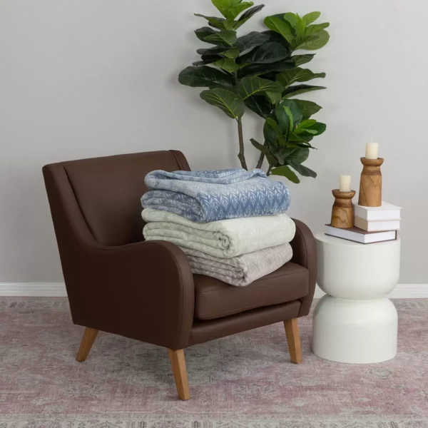 Eco-Friendly Recycled Polyester Throw Blanket – Soft, Reversible & Machine Washable - Image 2