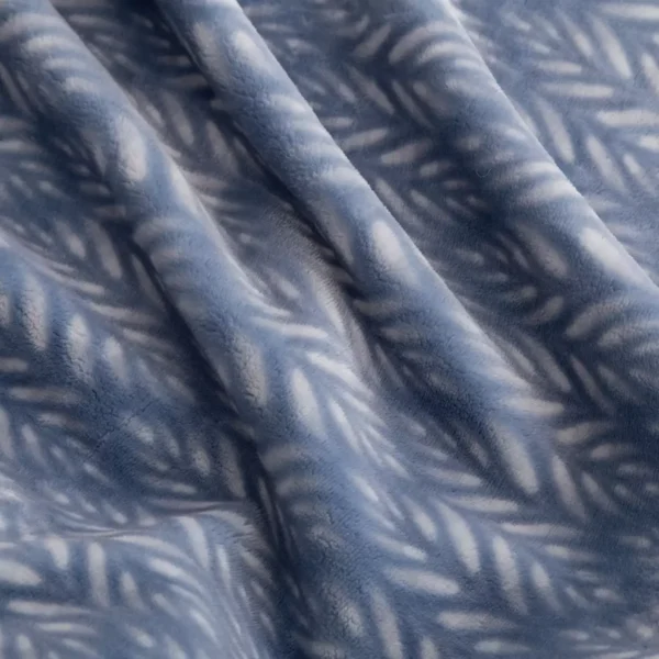 Eco-Friendly Recycled Polyester Throw Blanket – Soft, Reversible & Machine Washable - Image 4