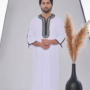 White Moroccan Thobe for Men – Embroidered Islamic Kaftan